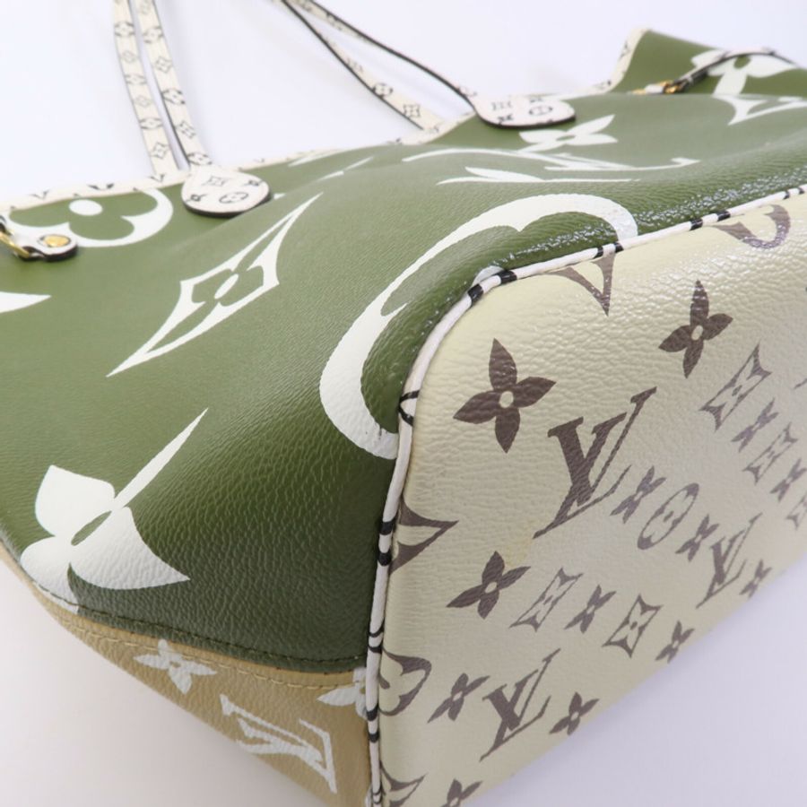 LOUIS VUITTON Giant Monogram Neverfull MM手挽袋-9