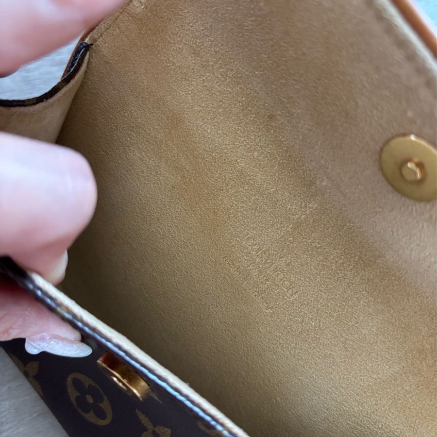 Louis Vuitton 櫃姐腰包 胸包 小廢包 XS (可議價)-9