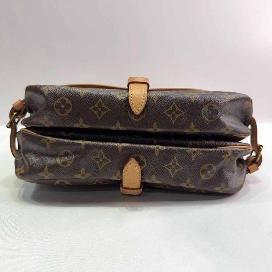 LV Monogram Saumur雙面馬鞍包-9