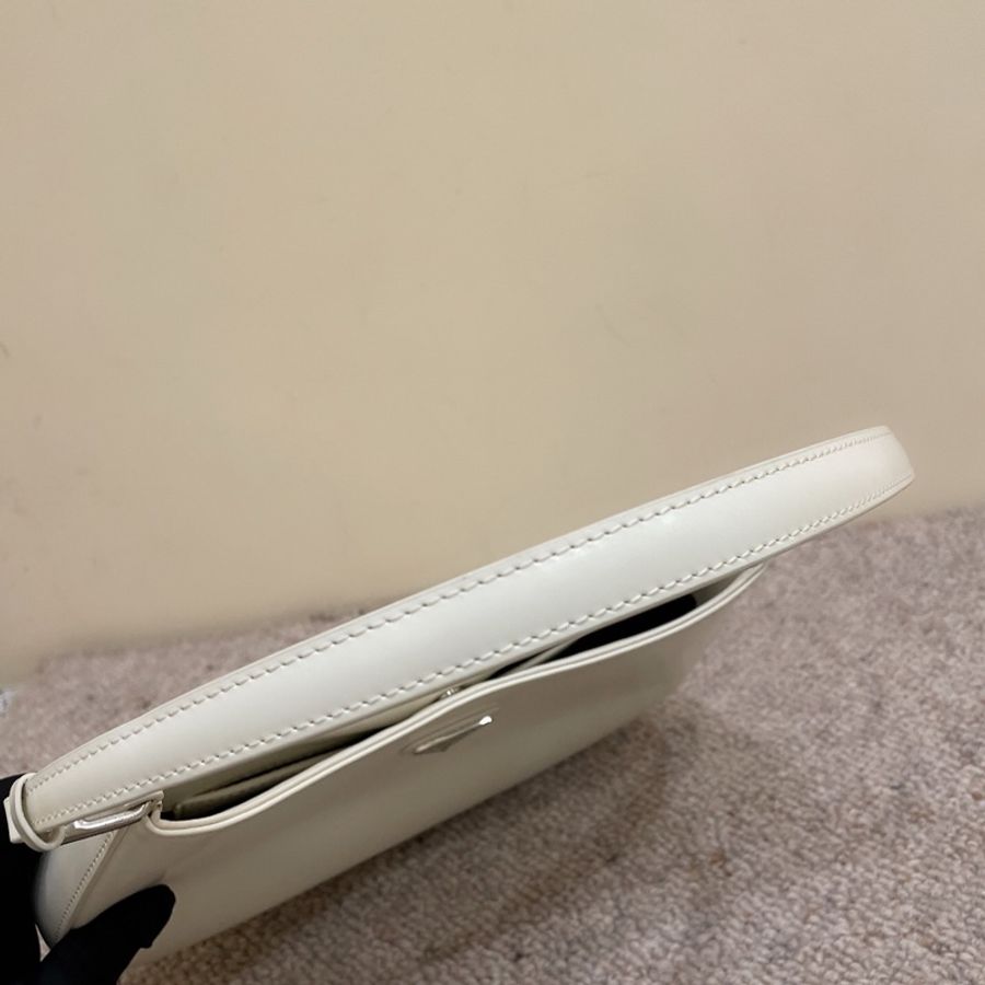 Prada 普拉達 Cleo hobo腋下包 白色亮面牛皮中號-6