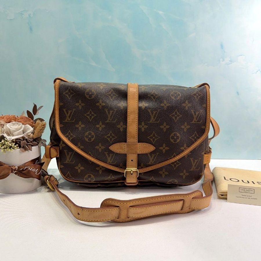 LV Monogram Saumur老花雙面馬鞍包-1