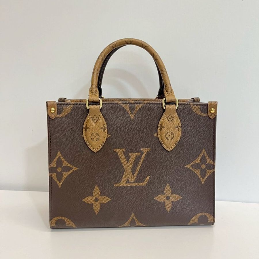 Louis Vuitton LV on the go PM老花晶片款-1