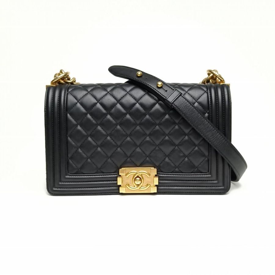 CHANEL Leboy中号25黑色羊皮24开金扣肩背包-0