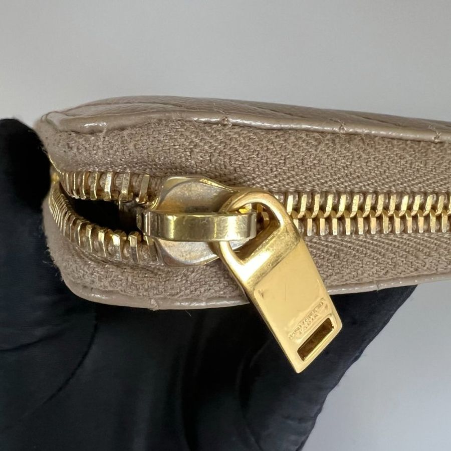 YSL 358092奶茶色魚子醬ㄇ拉長夾-7