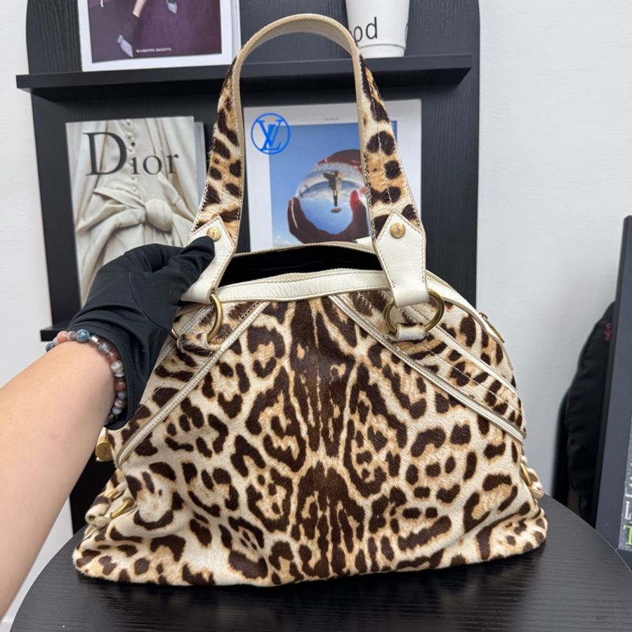 Yves Saint Laurent (YSL) Muse 經典馬毛豹紋包-23