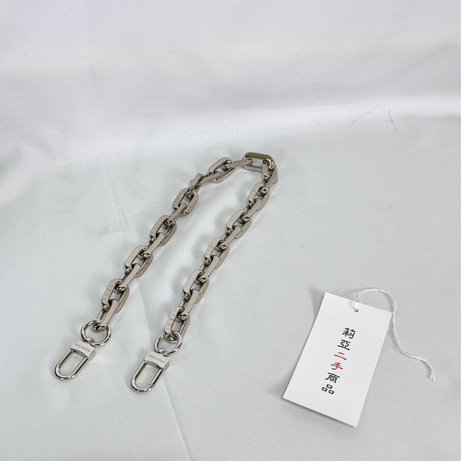 莉亞精品♡LV M20379 Coussin PM深藍黑壓紋斜背包 二手-17
