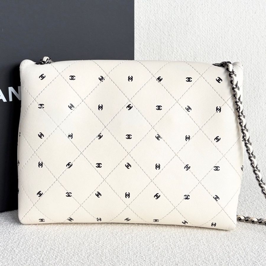 Chanel香奈兒白銀小logo信封包 芯片款-1
