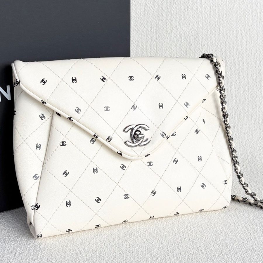Chanel香奈兒白銀小logo信封包 芯片款-4