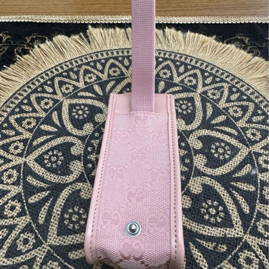 新品上架💁‍♂️💝Gucci mini粉色手機包煙盒 配件包 耳機🎧包側包 肩帶包-0