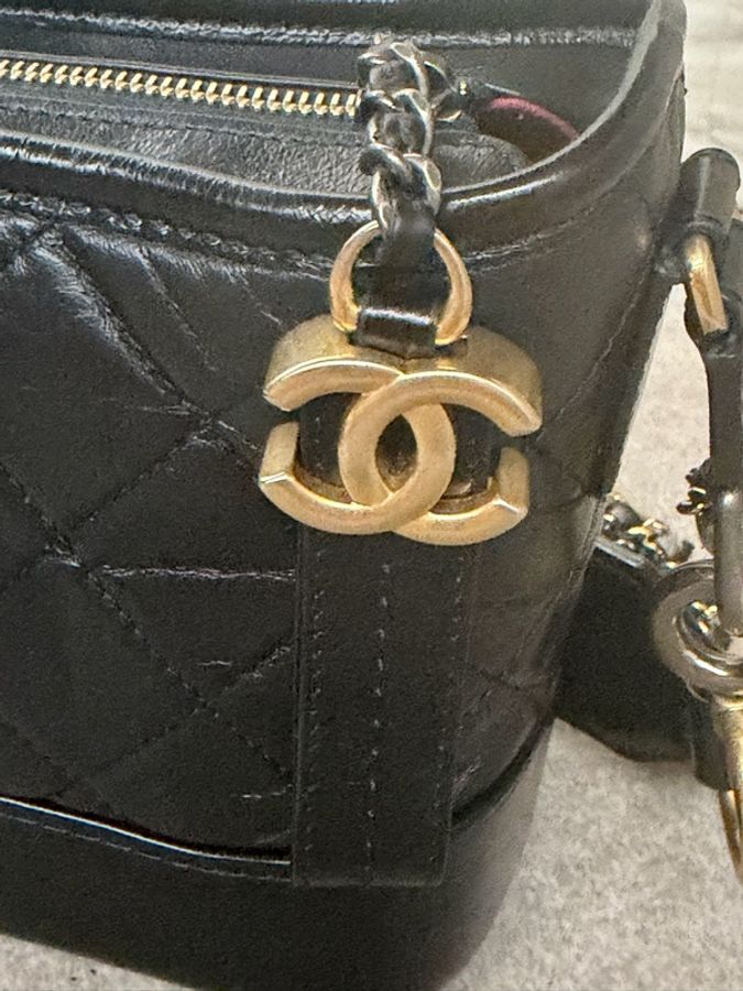 Chanel Gabrielle Hobo 黑金手把流浪包放~小號-3