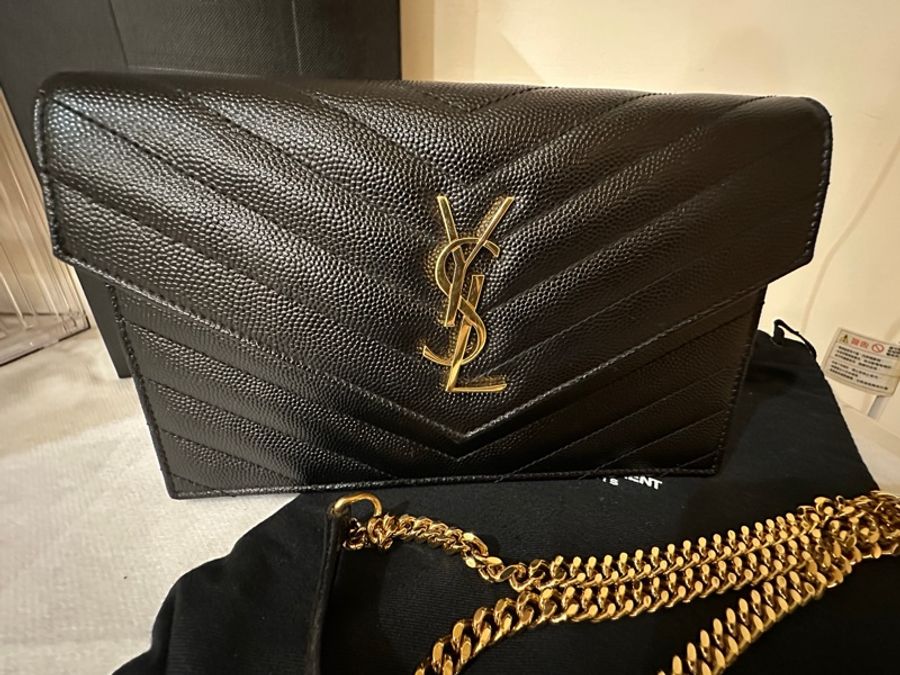 YSL經典款WOC荔枝紋小側包-1
