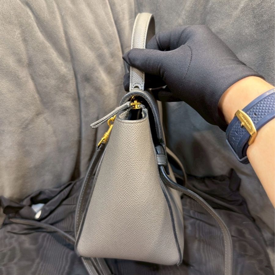 知性高級感🏛️Celine 賽琳灰色金扣Belt小號micro鯰魚包手提包單肩斜挎包-11