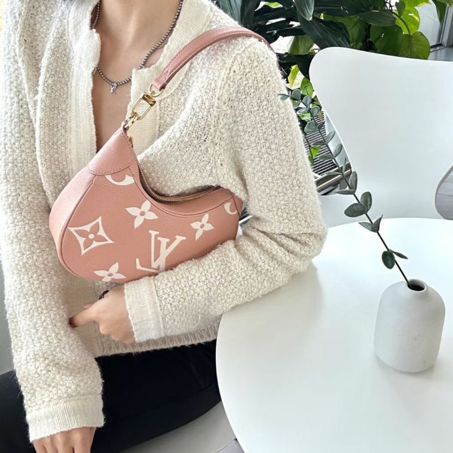 LV 全皮牛角包 芯片款 草莓牛奶 29*9.5*16cm 99新配件肩帶 塵袋-1