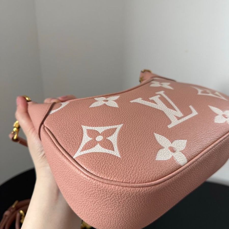 LV 全皮牛角包 芯片款 草莓牛奶 29*9.5*16cm 99新配件肩帶 塵袋-4
