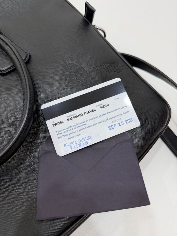 《仙闆名牌精品》PRADA 黑色 防刮 十字紋 公事包 手提包 肩背包 側背包 斜背包 電腦包 文件包-24