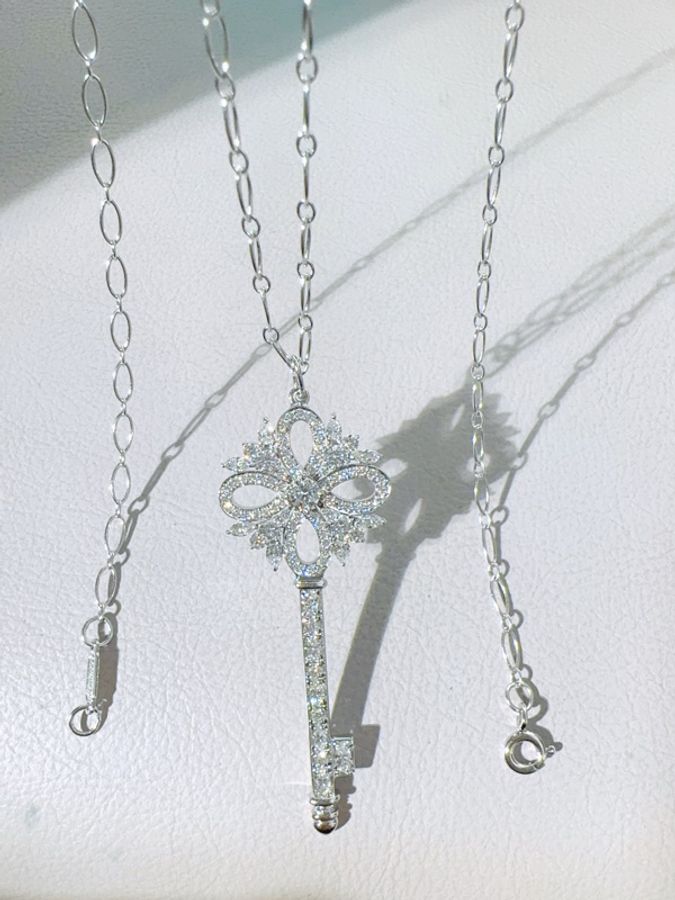 Tiffany蒂芙尼 keys系列 Victoria維多利亞 鉑金滿鑽大號鑰匙吊墜項鍊，大號-5