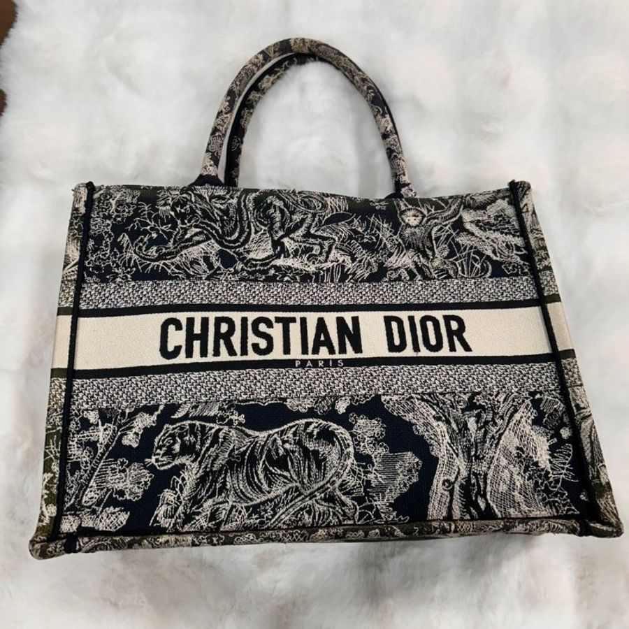 Dior 經典BOOK TOTE系列動物主題圖案 刺繡帆布手提托特包-0