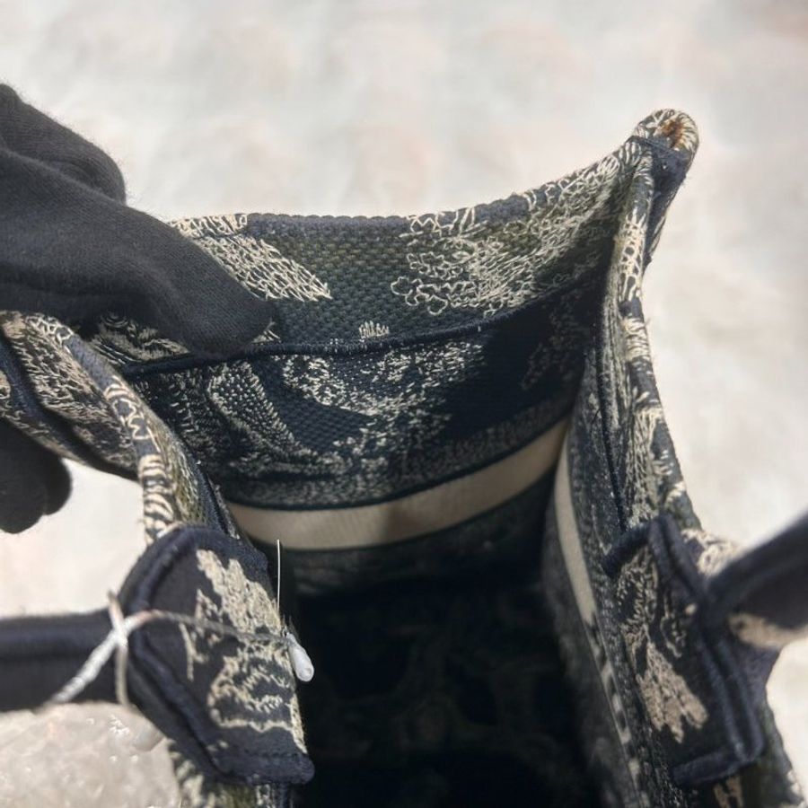 Dior 經典BOOK TOTE系列動物主題圖案 刺繡帆布手提托特包-5