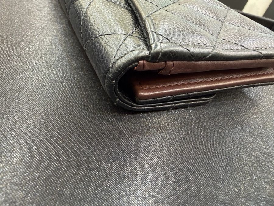 CHANEL 經典黑金荔枝皮三折中夾 - 黑金 晶片款-8