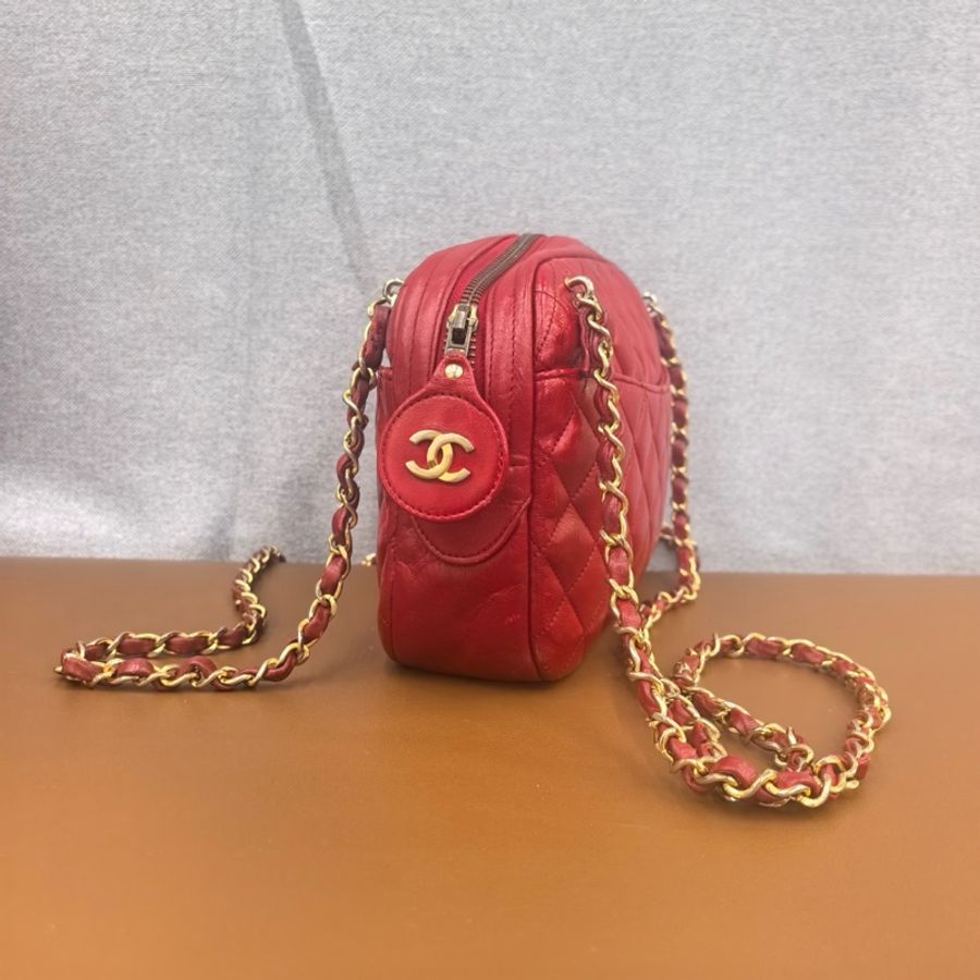 Chanel香奈兒紅色中古相機單肩鏈條包。-1