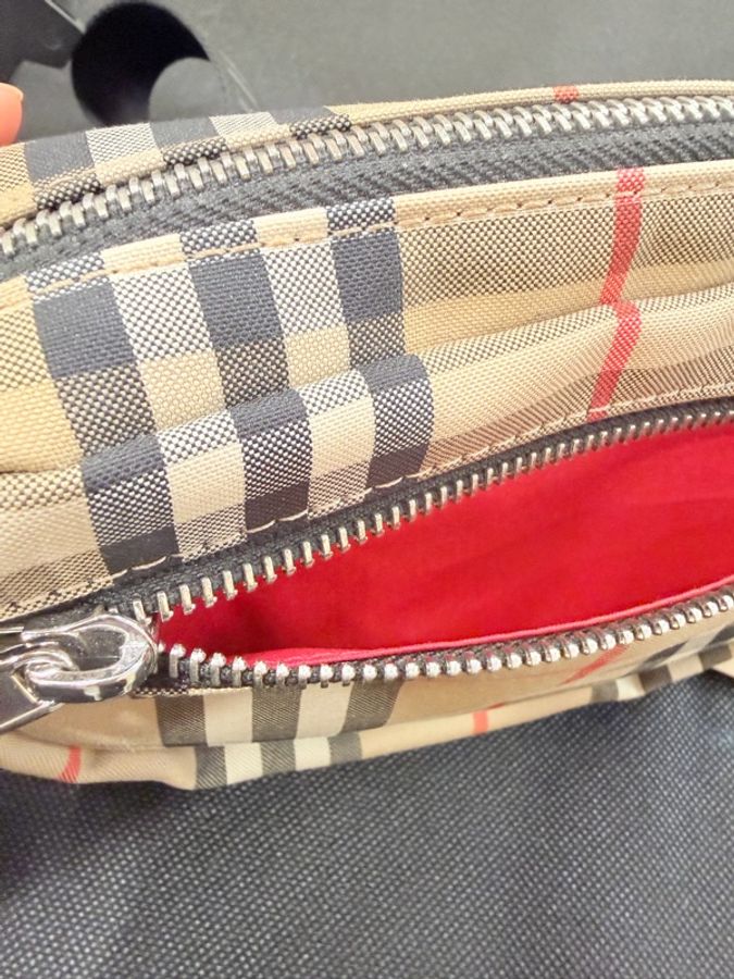 Burberry經典格紋帆布小腰包-25