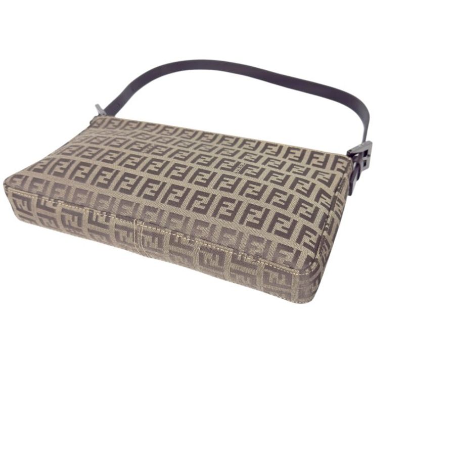FENDI FF 肩背包-11