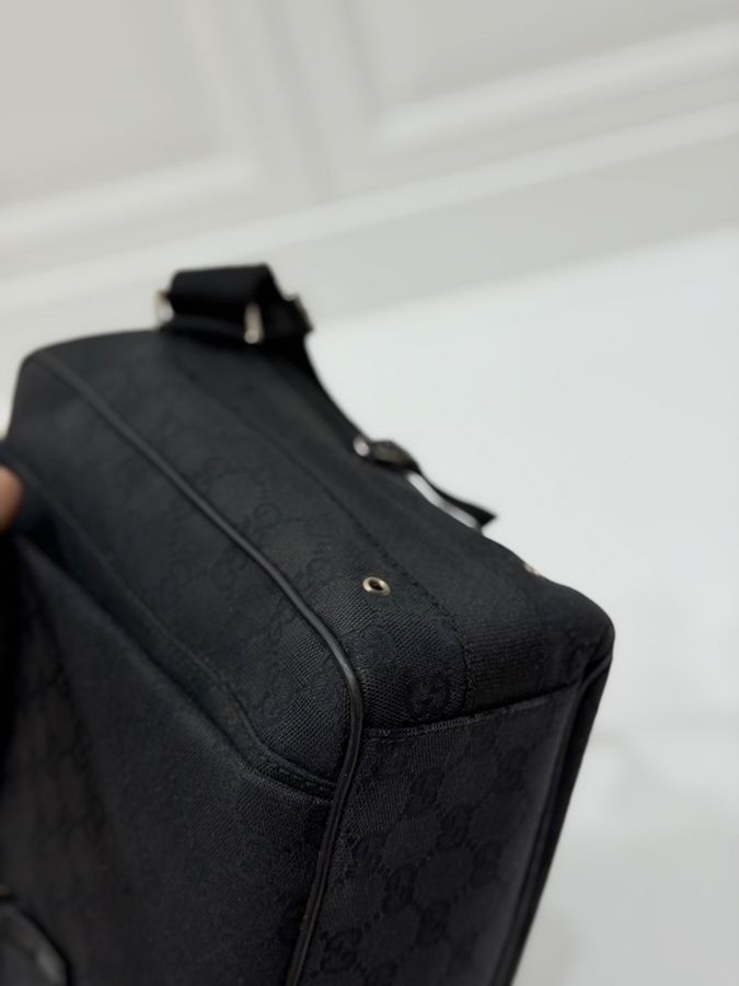 GUCCI 黑色 緹花 銀釦 郵差包 斜背包 電腦包 肩背包-12