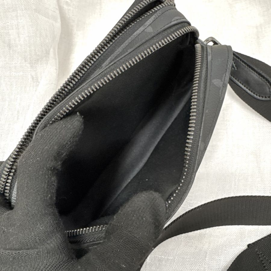LV Alpha Wearable Wallet bag-8