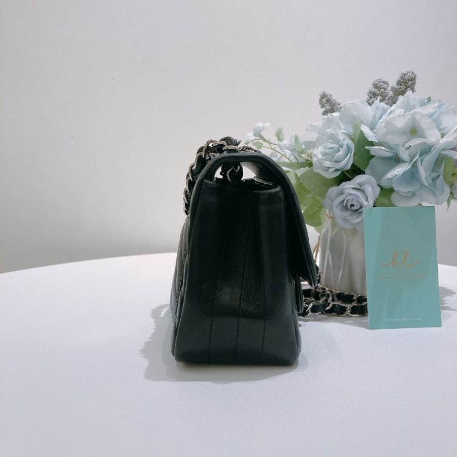 TW4878	Chanel 香奈兒方胖子翻蓋式鍊帶包包 Classic Mini Square Flap Bag Chevron Lambskin Black x PHW-2