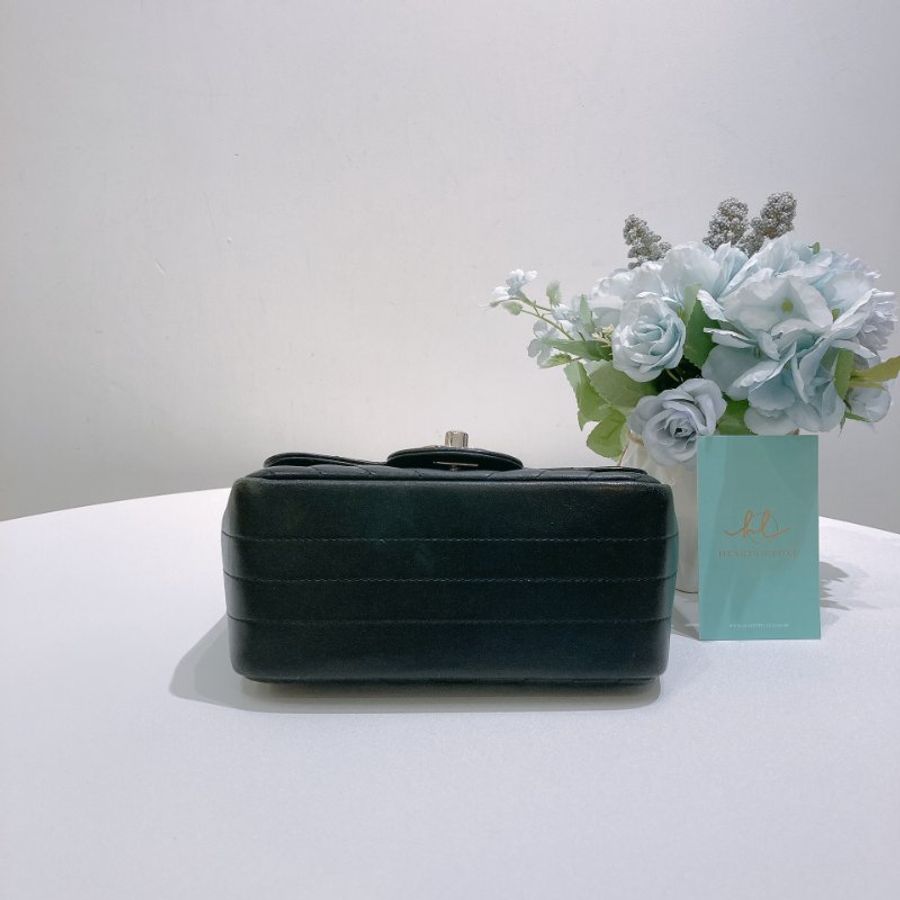 TW4878	Chanel 香奈兒方胖子翻蓋式鍊帶包包 Classic Mini Square Flap Bag Chevron Lambskin Black x PHW-4
