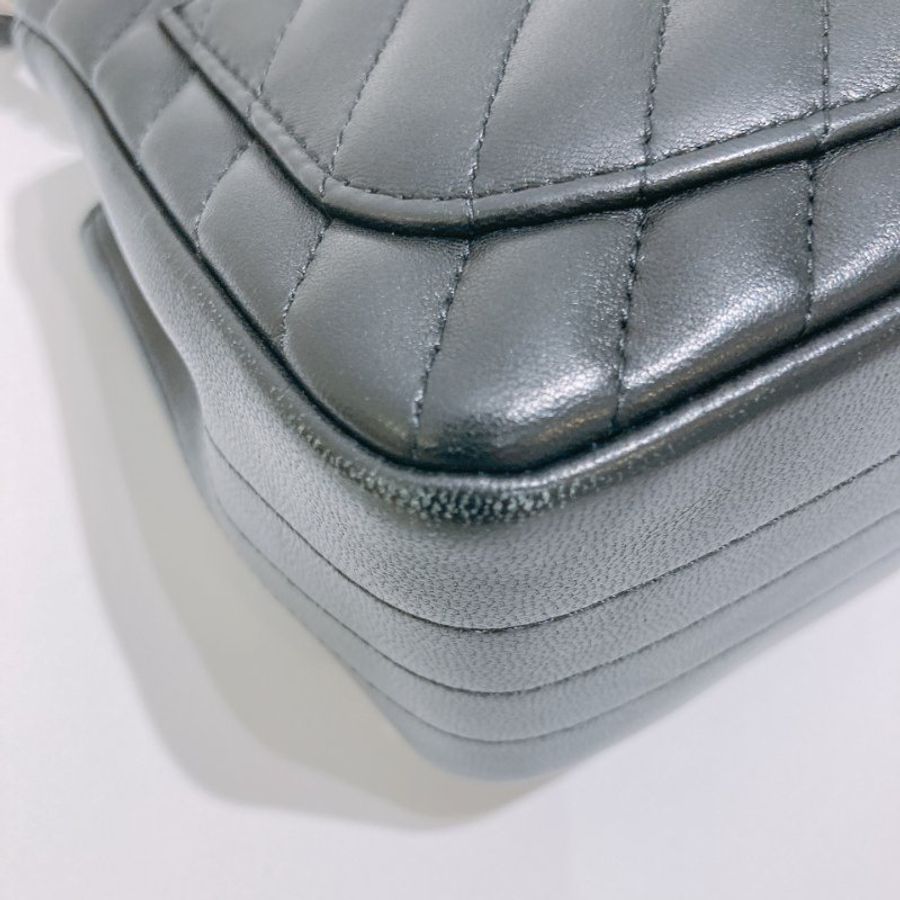 TW4878	Chanel 香奈兒方胖子翻蓋式鍊帶包包 Classic Mini Square Flap Bag Chevron Lambskin Black x PHW-9