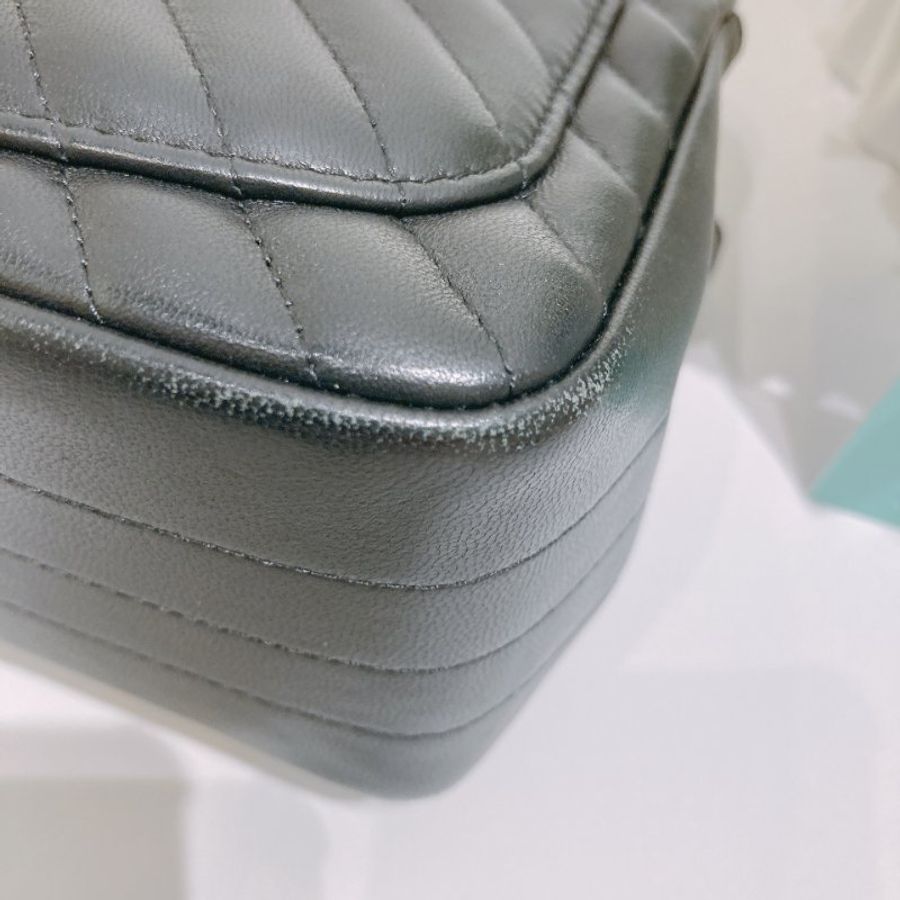 TW4878	Chanel 香奈兒方胖子翻蓋式鍊帶包包 Classic Mini Square Flap Bag Chevron Lambskin Black x PHW-26