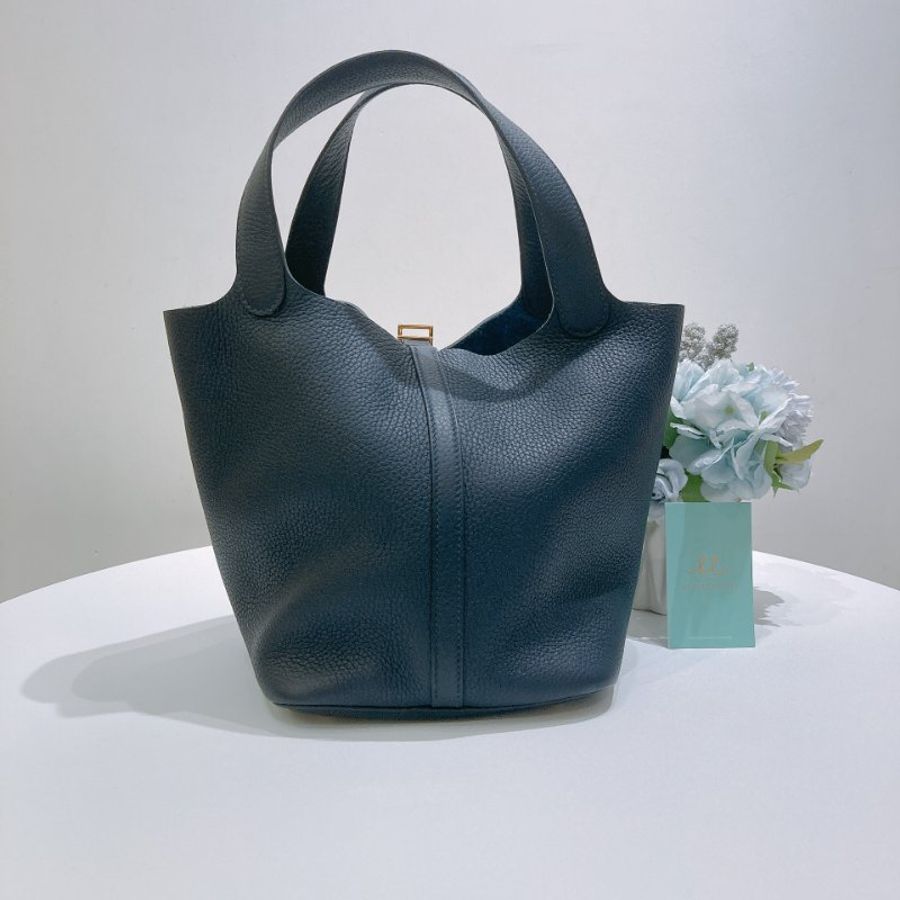 TW4879	Hermes 愛馬仕中號菜籃子手提包包 Picotin Lock 22 Togo Bleu Nuit x GHW Stamp Z-1