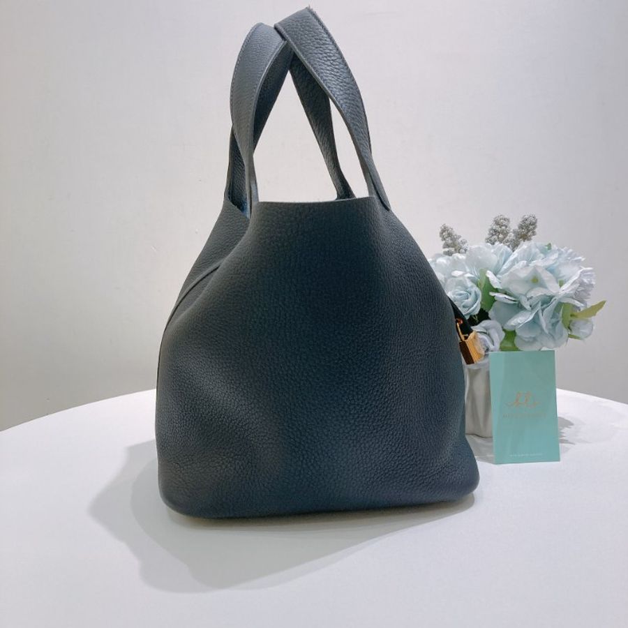 TW4879	Hermes 愛馬仕中號菜籃子手提包包 Picotin Lock 22 Togo Bleu Nuit x GHW Stamp Z-2