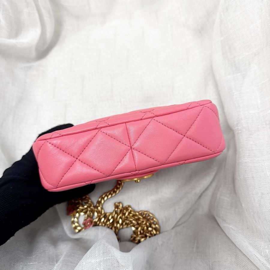 Chanel 18cm Flap-1