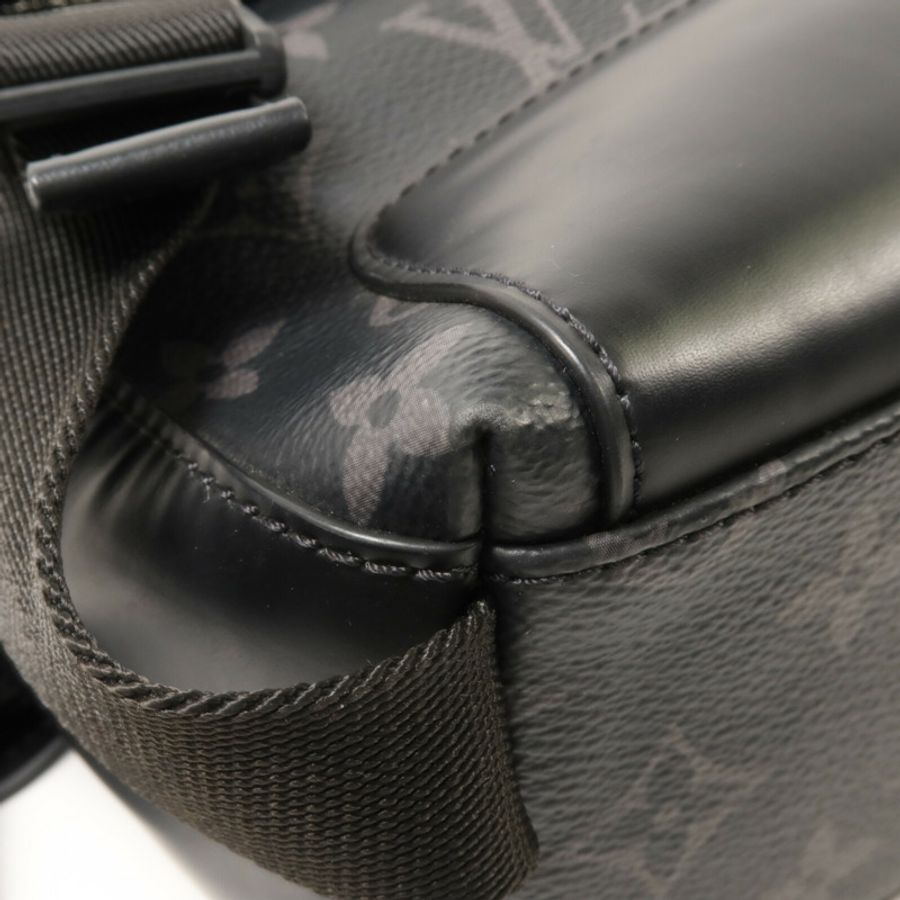 LOUIS VUITTON Monogram Eclipse Messenger PM Voyager肩背袋-9