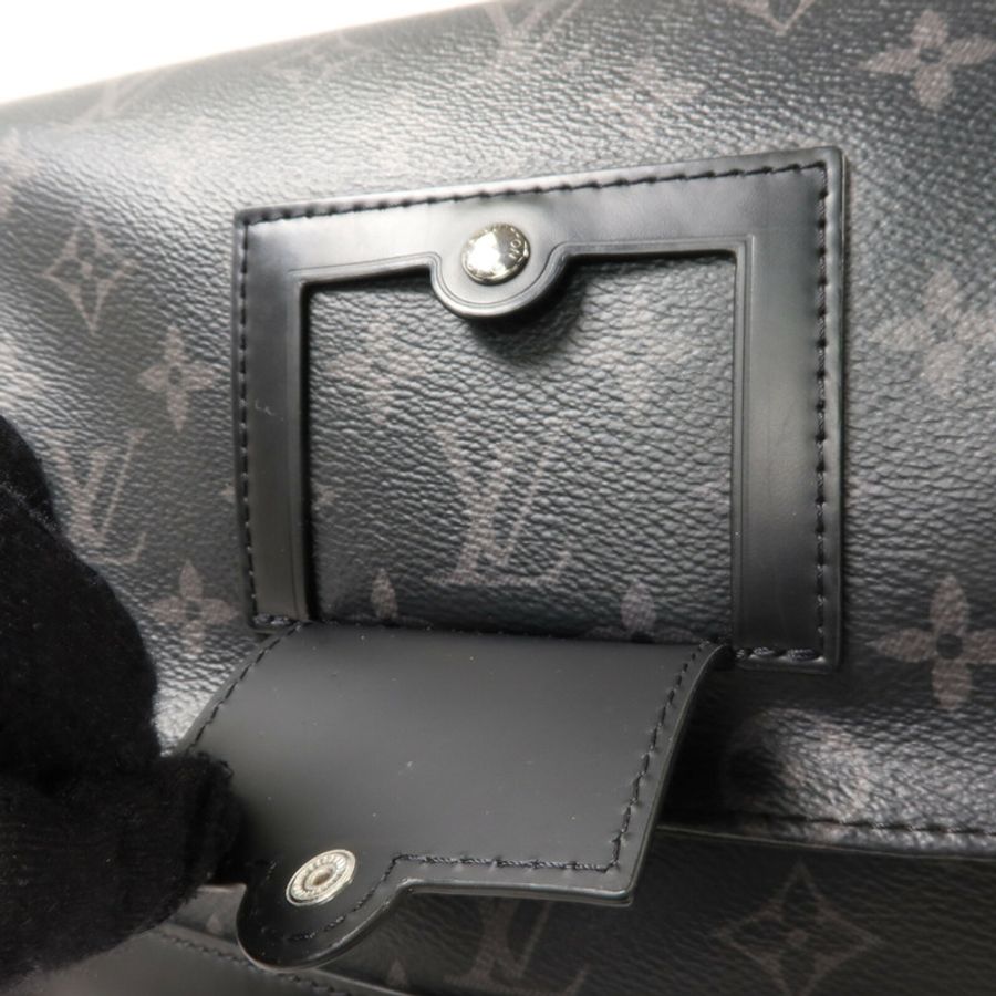 LOUIS VUITTON Monogram Eclipse Messenger PM Voyager肩背袋-14