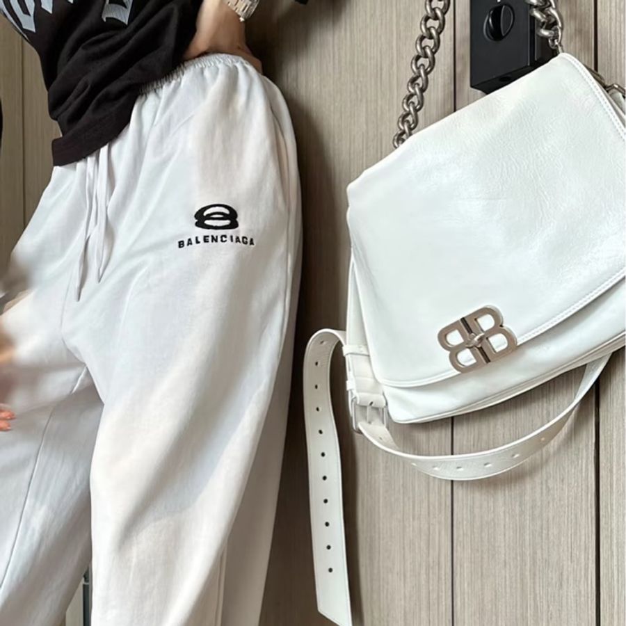 Balenciaga巴黎世家BB系列Soft Flap白銀牛皮翻蓋郵差包/腋下包-6