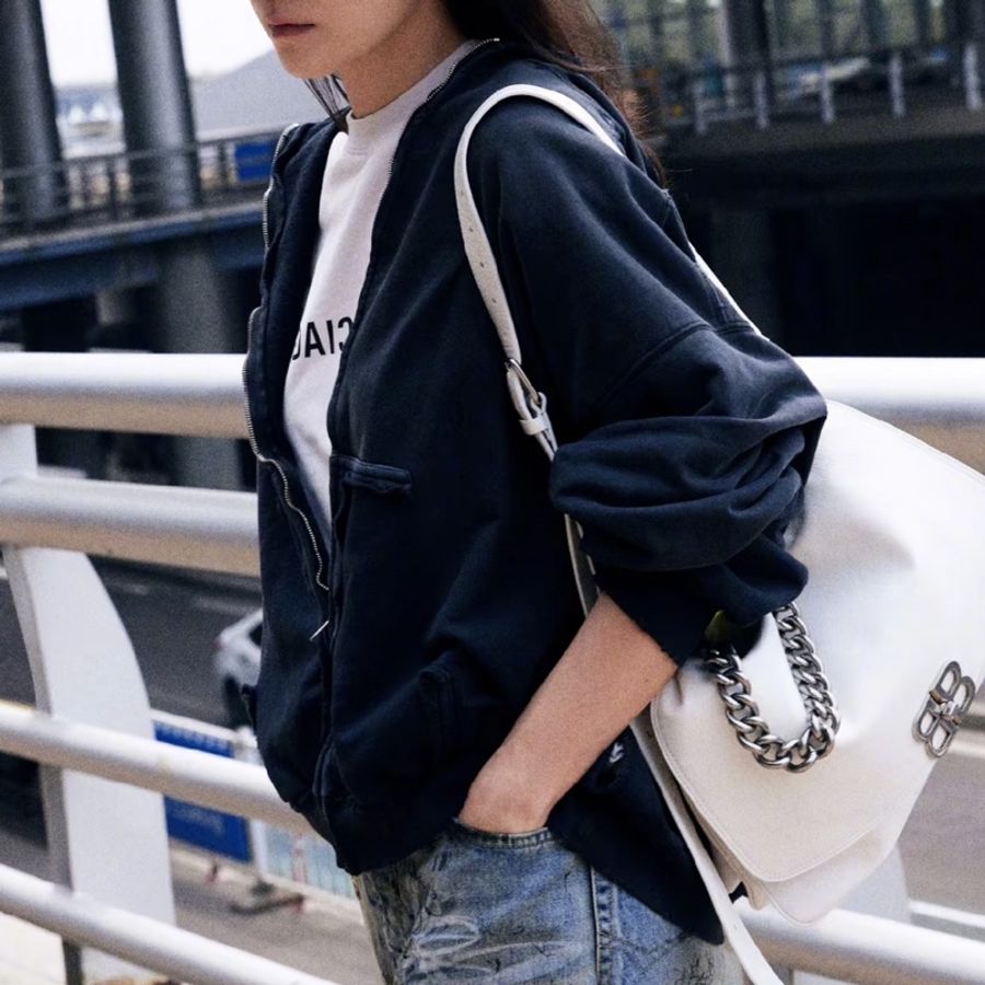 Balenciaga巴黎世家BB系列Soft Flap白銀牛皮翻蓋郵差包/腋下包-7