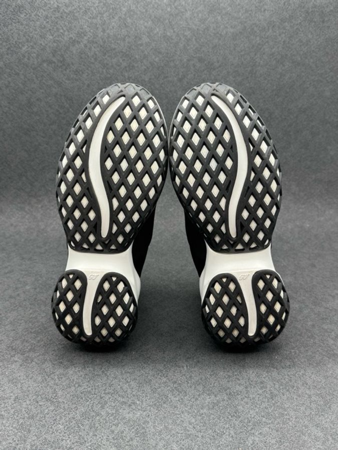 roger vivier RV黑白鑽扣厚底運動鞋 37碼 成色不錯-5
