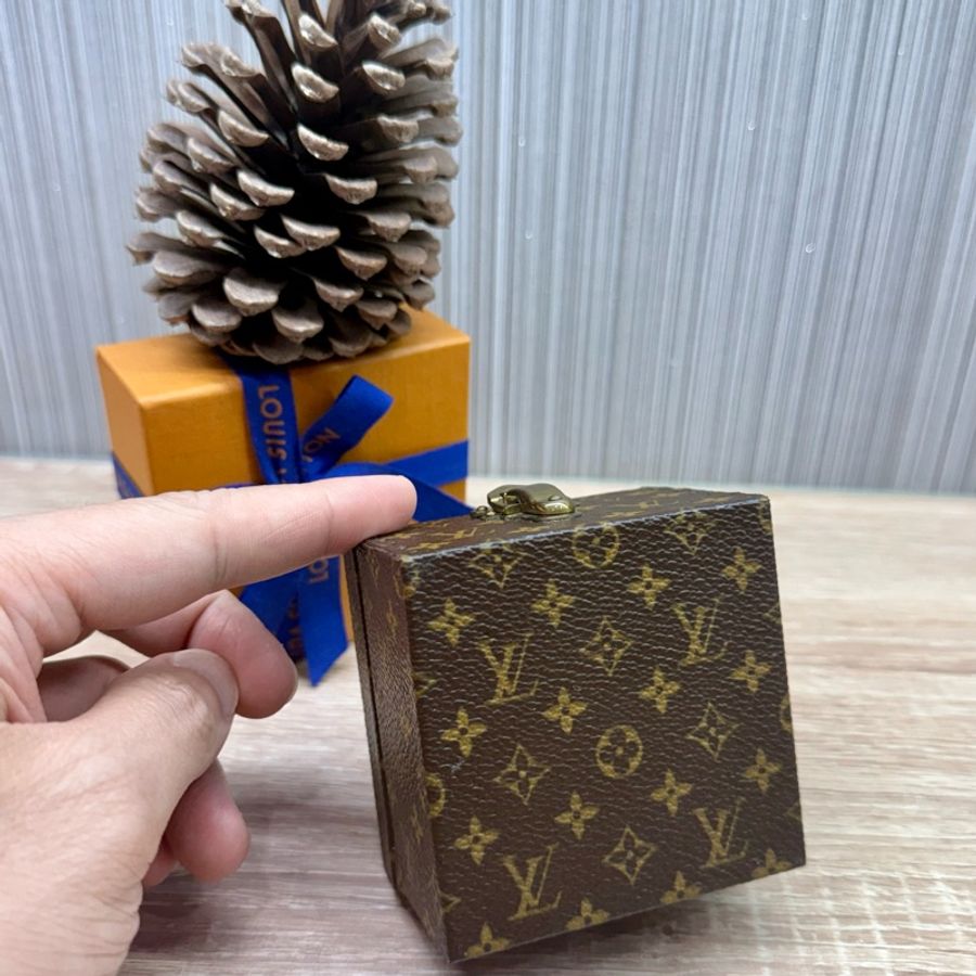 LV M21010原花迷你硬殼珠寶首飾盒-2