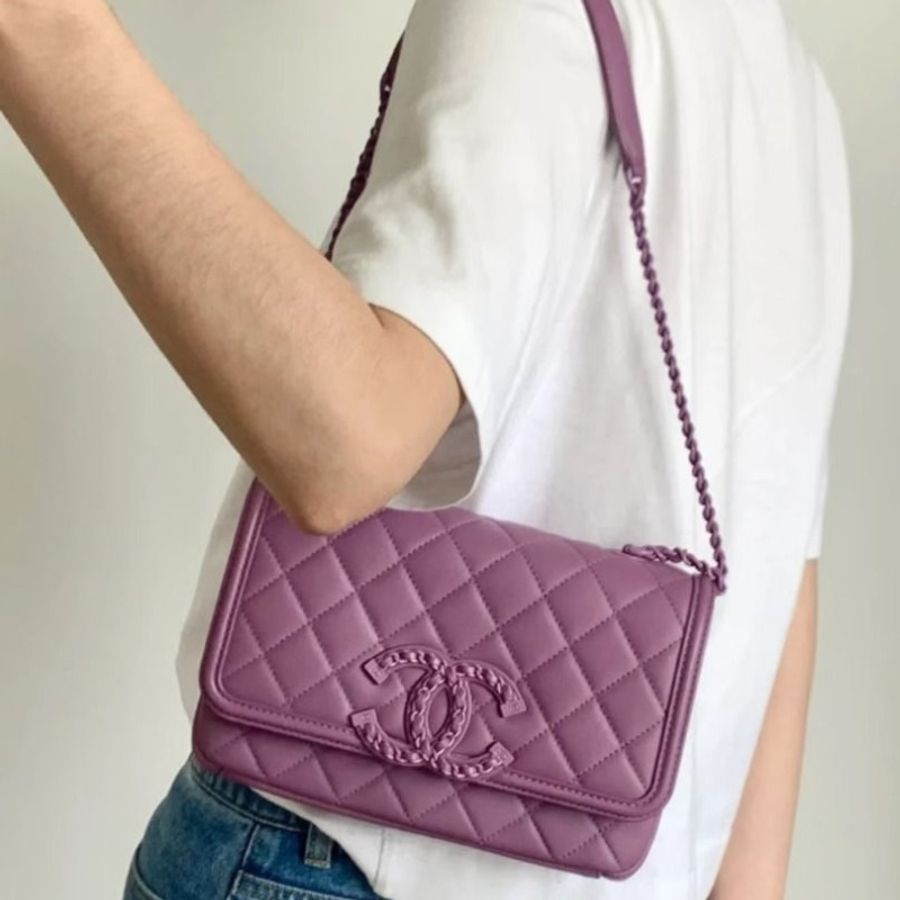 Chanel 紫色牛皮口蓋包 大雙C扣,編織肩帶,鏈條細節13*22*6.5 95新 配件塵袋-0