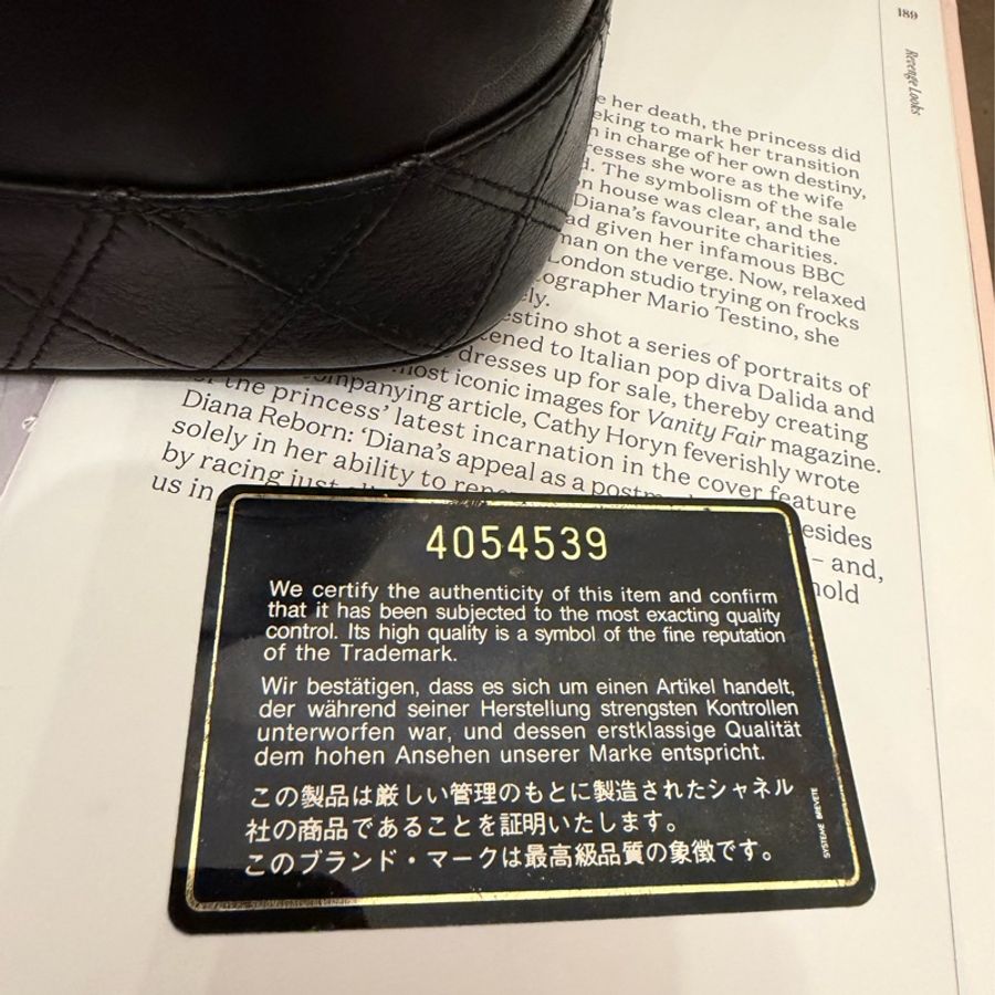 香奈兒 包 黑色 化妝包 化妝盒 小盒子 鏈條包 斜挎包 斜背包 側背包 手提包 復古包 皮革包 包包 皮革包 二手包 中古包 二手 復古 古董包 Vintage Chanel black leather vanity bag-15