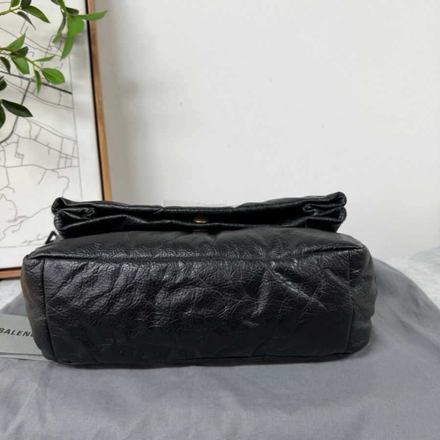 Balenciaga巴黎世家 monaco BB黑金 油蠟皮 小號 鏈條包 尺寸 28*18-4