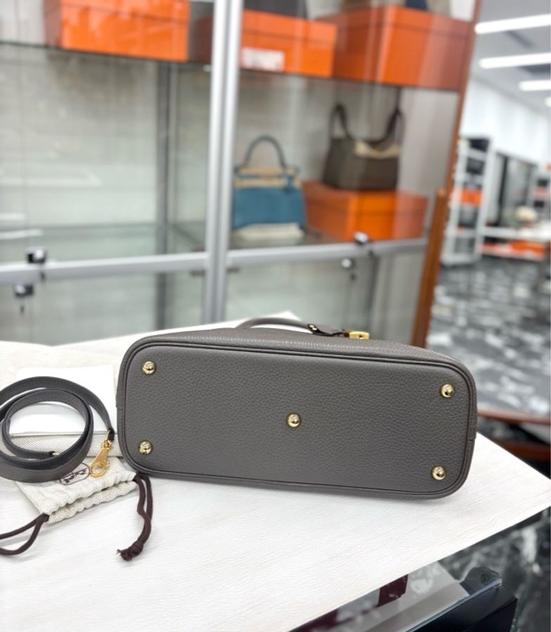 Hermes 8F錫器灰Bolide31 c刻,togo 附件鎖具、肩帶、塵袋。-4