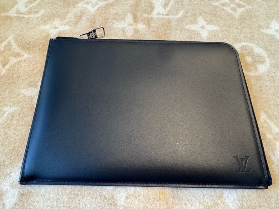 LV Louis Vuitton Pochette Voyage（手拿包）-1