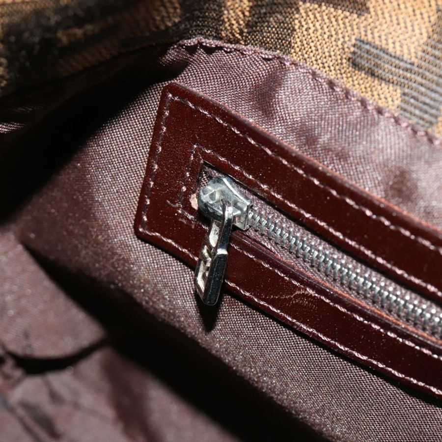 【日本直送】FENDI Zucca帆布Mamma Baguette單肩包 黑色棕色 正品 182592M-23