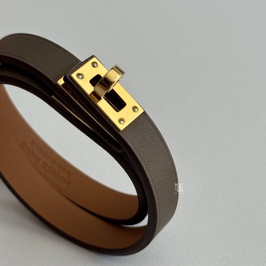 99新🆕 Hermès 愛馬仕 Kelly Double Tour 手環 大象灰金釦-3