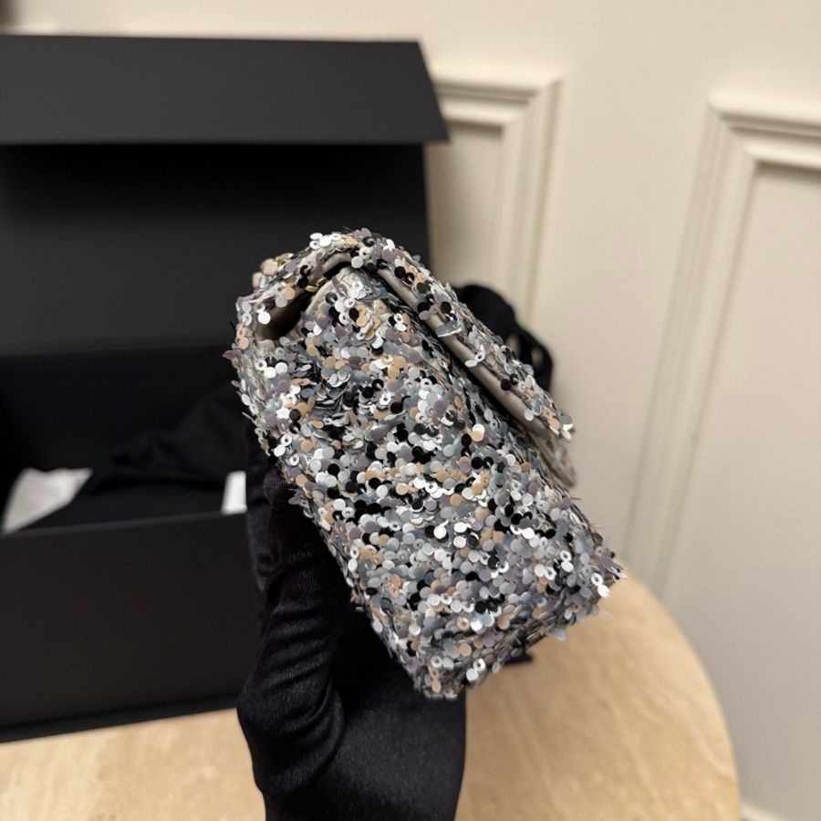 全新✨Chanel香奈兒26P 銀灰色亮片cf鏈條包大mini cf單肩包斜挎包 附件：小票 塵袋-2