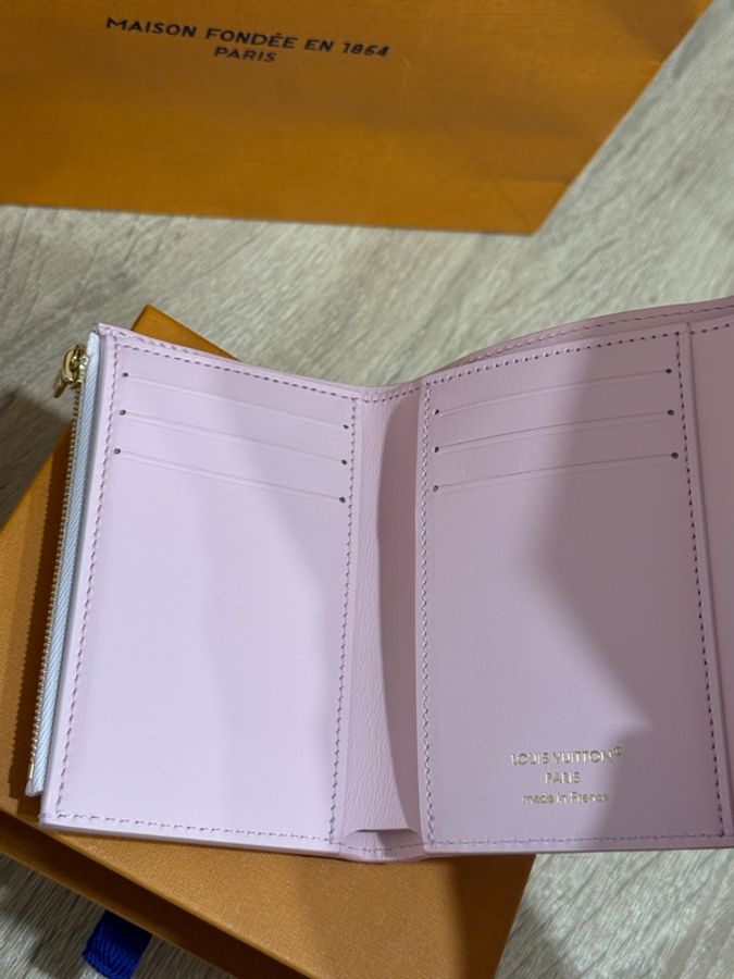 LV草莓牛奶短夾（🇯🇵限定款）-4